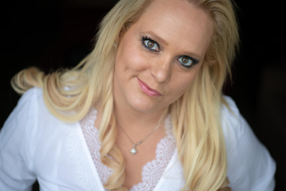 LONDON, ENGLAND - NOVEMBER 19: Tech Entrepreneur Jennifer Arcuri poses for photographs in her hotel suite on November 19, 2019 in London, England. The American businesswoman received a £100,000 government grant for her business, Hacker House. She is now at the centre of a conflict of interest controversy after it was revealed she had a close personal friendship with current Prime Minister Boris Johnson whilst he held the office of Mayor of London. (Photo by Leon Neal/Getty Images)