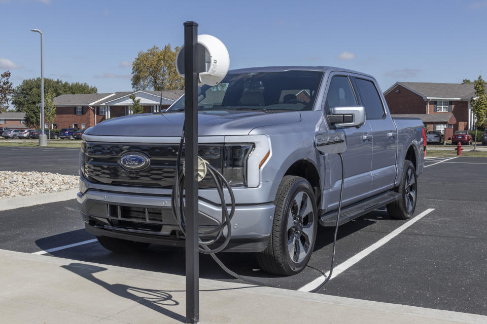 Ford F-150 Lightning, una camioneta totalmente eléctrica que incluye los modelos Pro, XLT, Lariat y Platinum. Foto: Getty Images