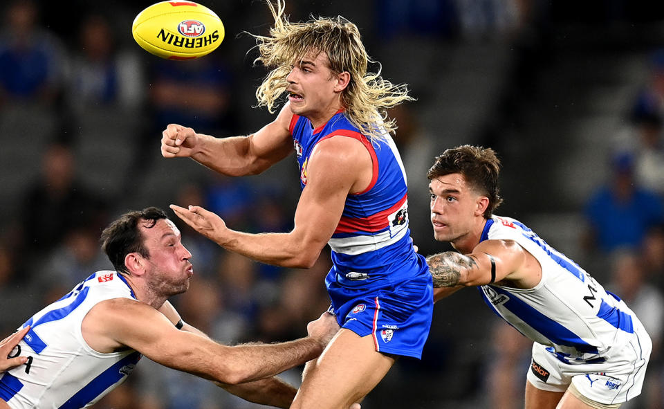 Bailey Smith, pictured here in action for the Western Bulldogs in 2022.