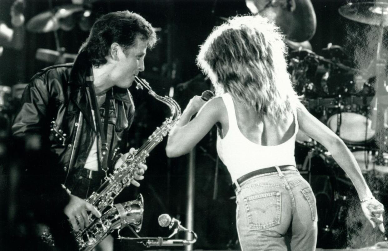 Tina Turner and Deric Dyer perform May 1987 at the Wembley Arena, London.