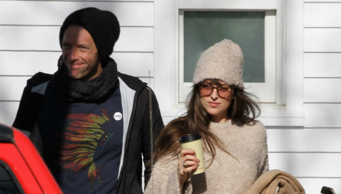 Chris Martin y Dakota Johnson 