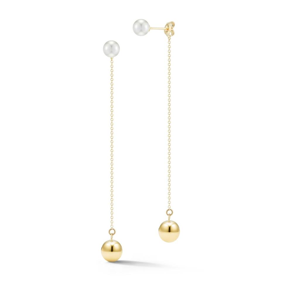 <p><a href="https://mateonewyork.com/collections/earrings/products/14k-gold-pearl-ball-drop-earring" rel="nofollow noopener" target="_blank" data-ylk="slk:Shop Now;elm:context_link;itc:0;sec:content-canvas" class="link ">Shop Now</a></p><p>14kt Gold & Pearl Ball Drop Earrings</p><p>mateonewyork.com</p><p>$450.00</p>