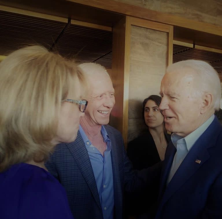 Apoyó la candidatura de Joe Biden quien lo nominó después a un puesto gubernamental