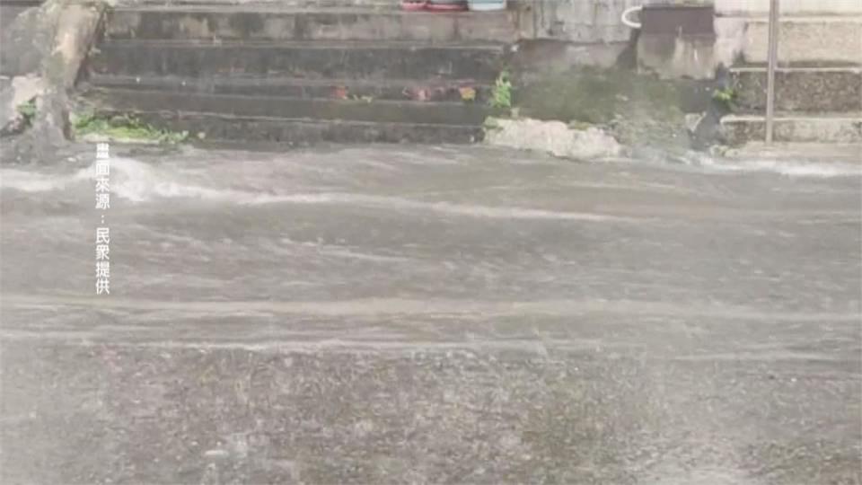 雨彈炸彰化！ 外送員涉水送餐　買家竟拒收