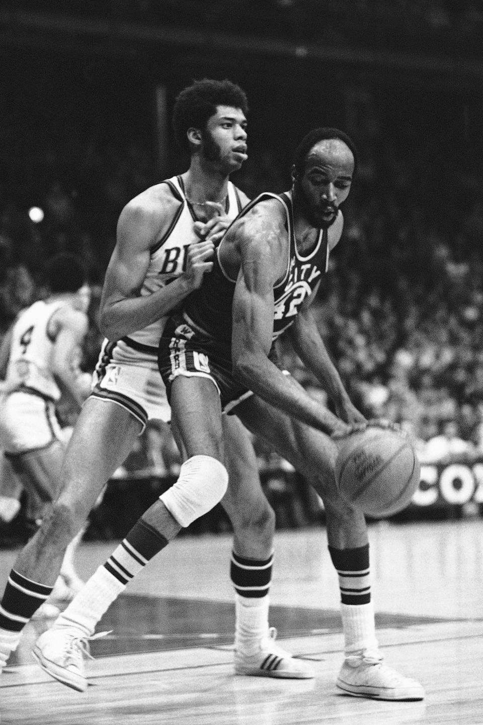 Nate Thurmond averaged 15 points and 15 rebounds over a 15-year.