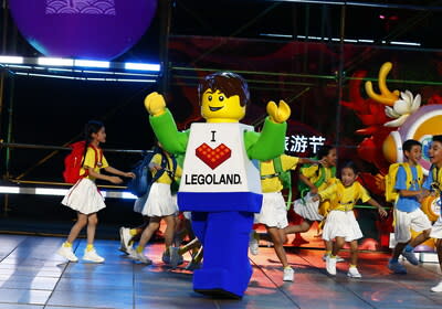 Shanghai Legoland Resort, yang akan dibuka pada tahun 2025, akan menjadi tujuan wisata pertama di Tiongkok yang dirancang untuk keluarga dengan anak berusia 2-12 tahun.