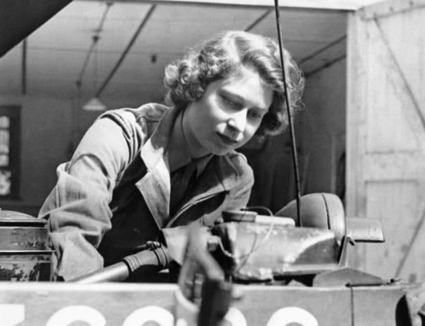 Princess Elizabeth taking out the plugs of a car during training at an A.T.S training center, in Southern England in 1945<p><a href="https://www.gettyimages.com/detail/1230850735" rel="nofollow noopener" target="_blank" data-ylk="slk:-/Getty Images;elm:context_link;itc:0;sec:content-canvas" class="link ">-/Getty Images</a></p>