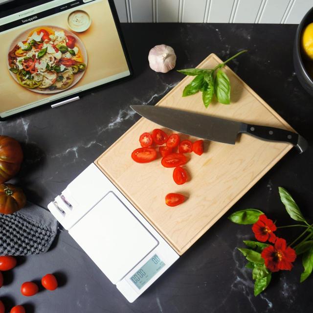 SousChef 5-in-1 cutting board saves space and makes your meal prep so much  easier » Gadget Flow