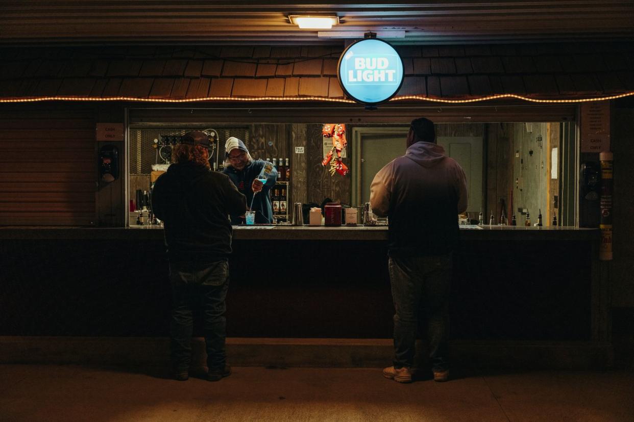 eldora speedway concession stand