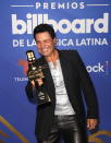 <p><strong>Chayanne</strong> recibió el Premio Ícono. "Ese amor tan grande es lo que me motiva, es el motor", dijo sobre su familia y sus fanáticos en todo el mundo. </p> <p>"Es increíble ver cómo lo quiere la gente. Pocas veces he visto ese tipo de reacción tan visceral a un artista y te demuestra que ser íntegro es algo que ayuda a que tu carrera siga a largo plazo", dijo <strong>Leila Cobo, </strong>vicepresidenta de contenido latino de Billboard sobre el ídolo boricua. </p>