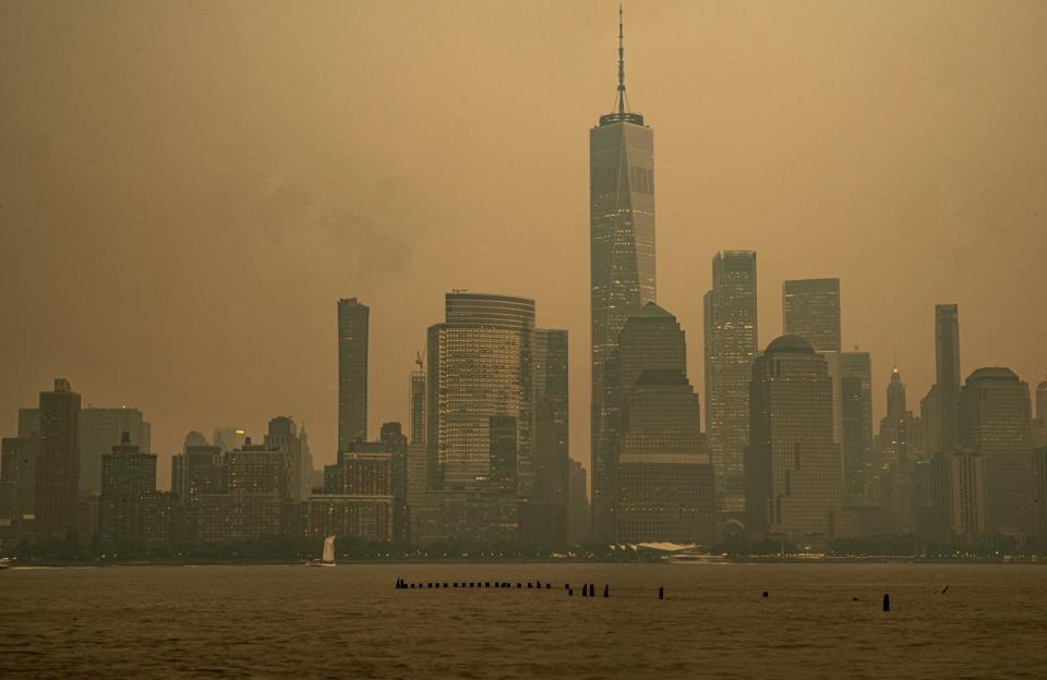 Les images impressionnantes de New York envahie par la fumée venant du Canada