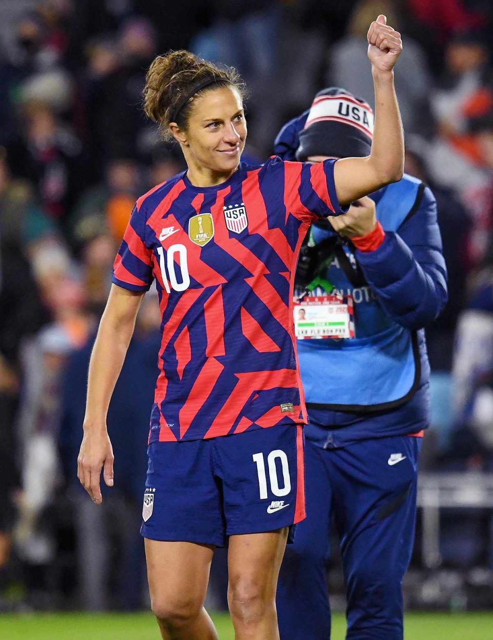 SAINT PAUL, MN - OCTOBER 26: United States forward Carli Lloyd (10) acknowledges the fans as she takes a lap after her final game, a friendly soccer match between Korea Republic and the United States on Oct 26, 2021 at Allianz Field in Saint Paul, MN.