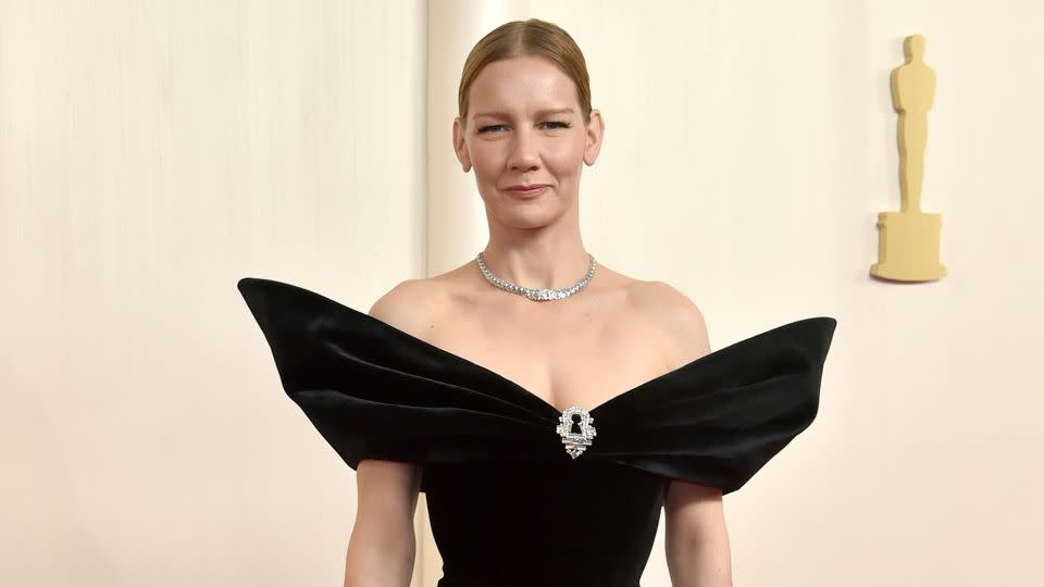 Hüller's Oscars look was topped off with a Cartier necklace complete with 392 diamonds. - Richard Shotwell/Invision/AP