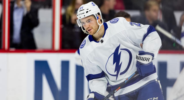 Tampa Bay Lightning, Brayden Point are 'far apart' in contract negotiations