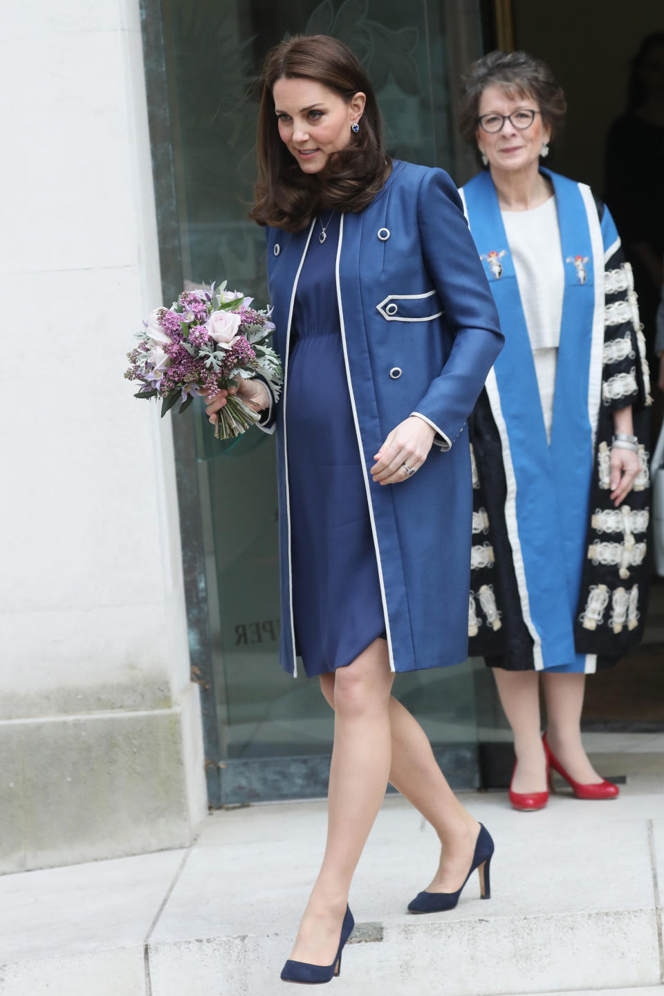 Middleton paired her dress with suede navy heels from Jimmy Choo. (Photo: Getty)