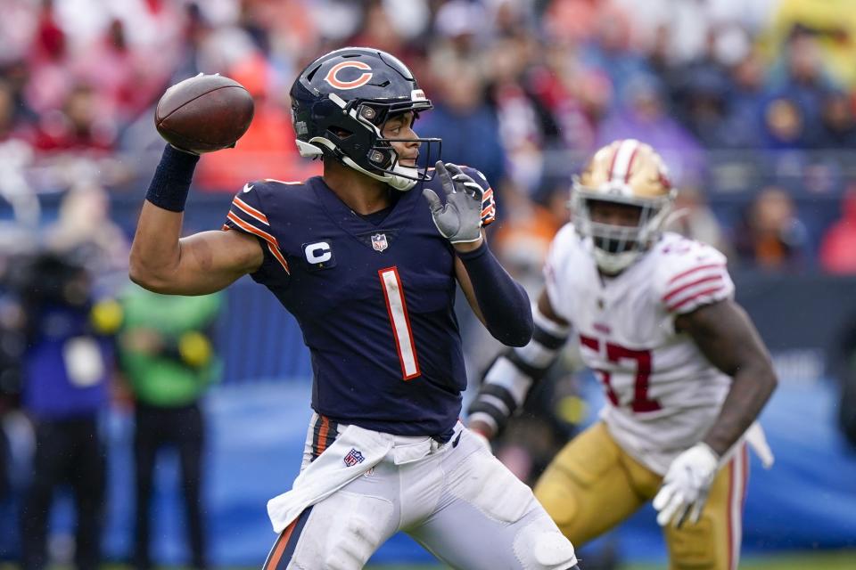 Chicago Bears' Justin Fields throws during the second half of an NFL football game against the San Francisco 49ers Sunday, Sept. 11, 2022, in Chicago. (AP Photo/Nam Y. Huh)