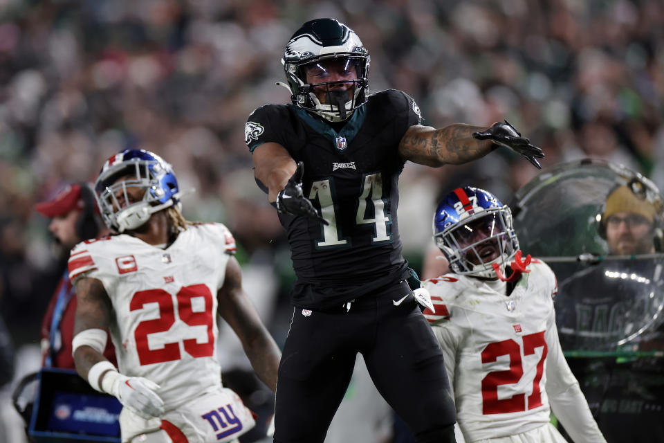 PHILADELPHIA, PENNSYLVANIA – DECEMBER 25: Kenneth Gainwell #14 of the Philadelphia Eagles reacts after a first down run during the fourth quarter against the New York Giants at Lincoln Financial Field on December 25, 2023 in Philadelphia, Pennsylvania. (Photo by Adam Hunger/Getty Images)