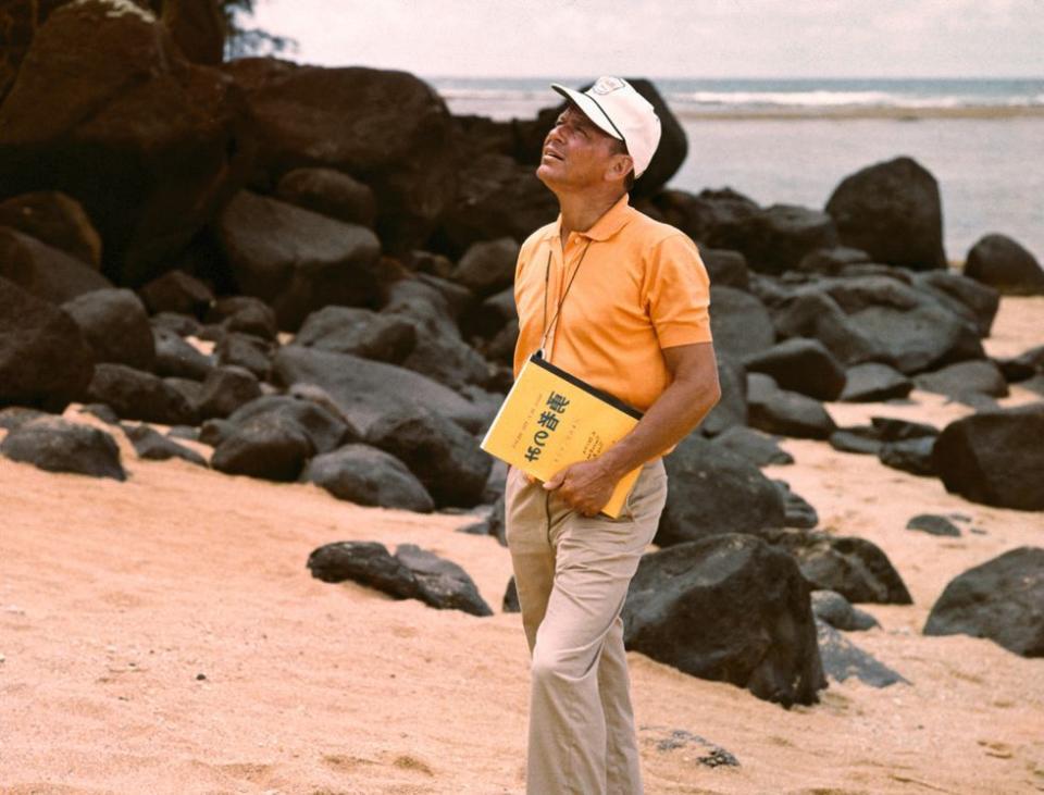 80 Vintage Photos of Celebrities at the Beach