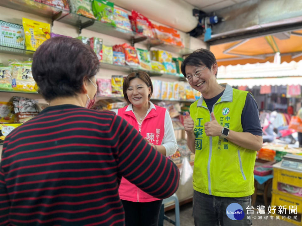 市議員江肇國強調選民是他最大後盾，今天一早就勤跑基層希望爭取幫中六區民眾服務機會。市議員江肇國提供