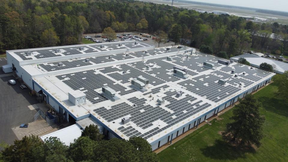 Solaranlage auf Dach des Körber-Standorts in Richmond in den USA. - Copyright: Körber AG 