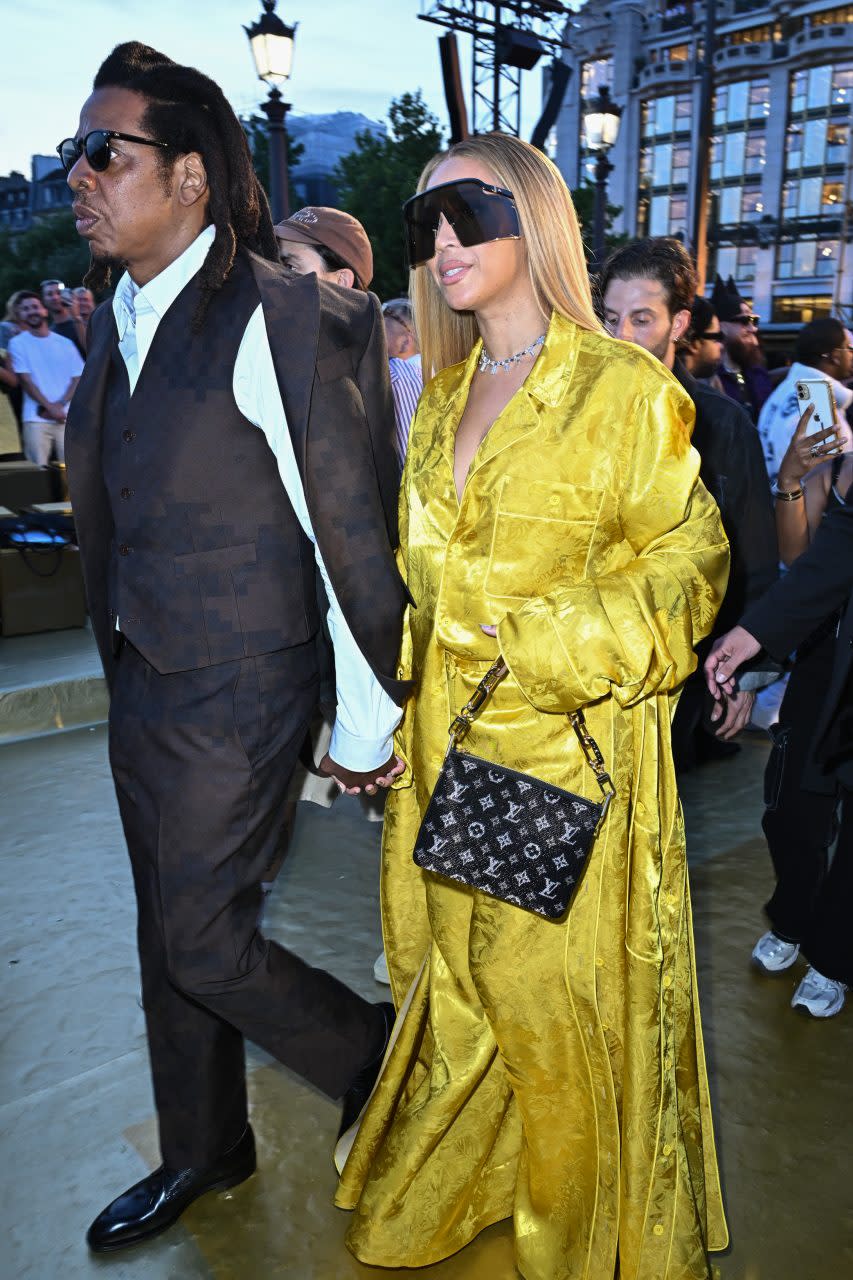 PARIS, FRANCE - JUNE 20: Jay-Z and Beyoncé arrive at the Louis Vuitton Menswear Spring/Summer 2024 show as part of Paris Fashion Week on June 20, 2023 in Paris, France. (Photo by Stephane Cardinale - Corbis/Corbis via Getty Images)