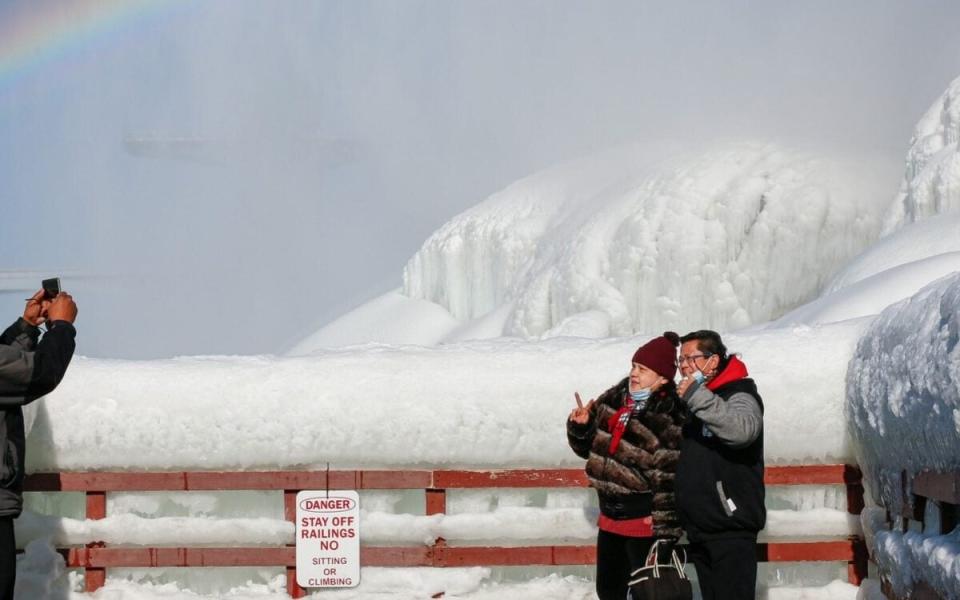 Frozen Niagara Falls - Reuters