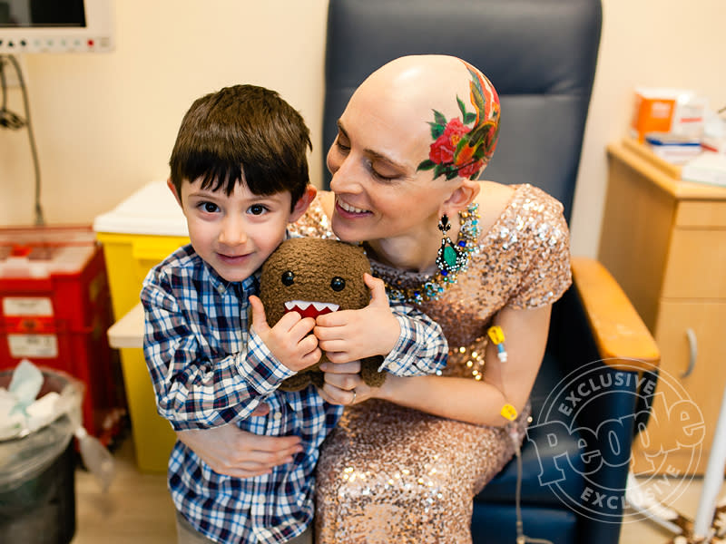 Mom with Breast Cancer Dreams Up 'Glam Chemo' Photo Project| Cancer, Bodywatch