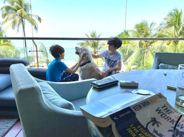 We spied a book Hrithik Roshan was reading when he posted this picture, which is <strong>The 4-Hour Workweek: Escape 9–5, Live Anywhere, and Join the New Rich by Timothy Ferriss.</strong>