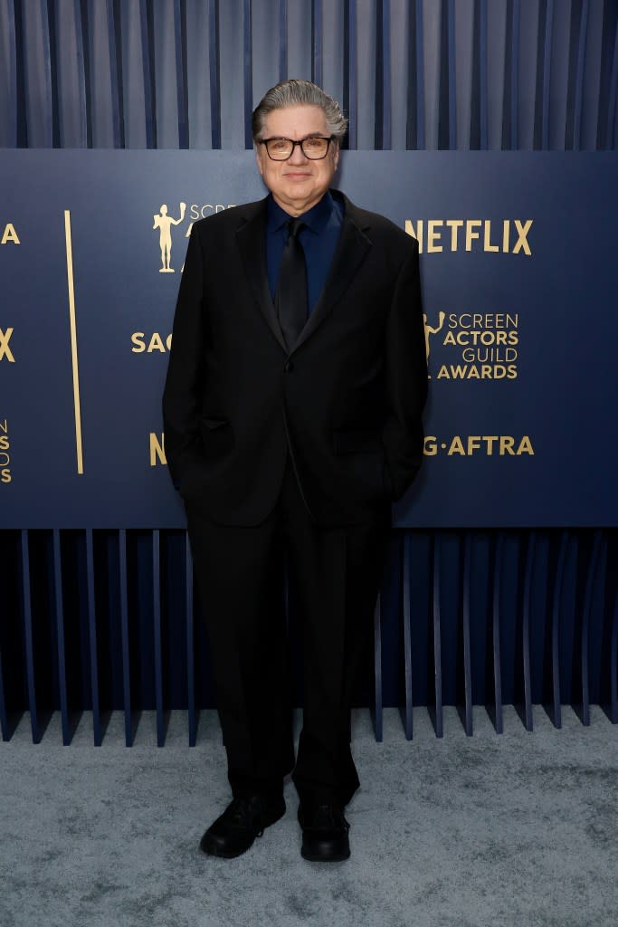 Oliver Platt attends the 30th Annual Screen Actors Guild Awards at Shrine Auditorium and Expo Hall on February 24, 2024 in Los Angeles, California.