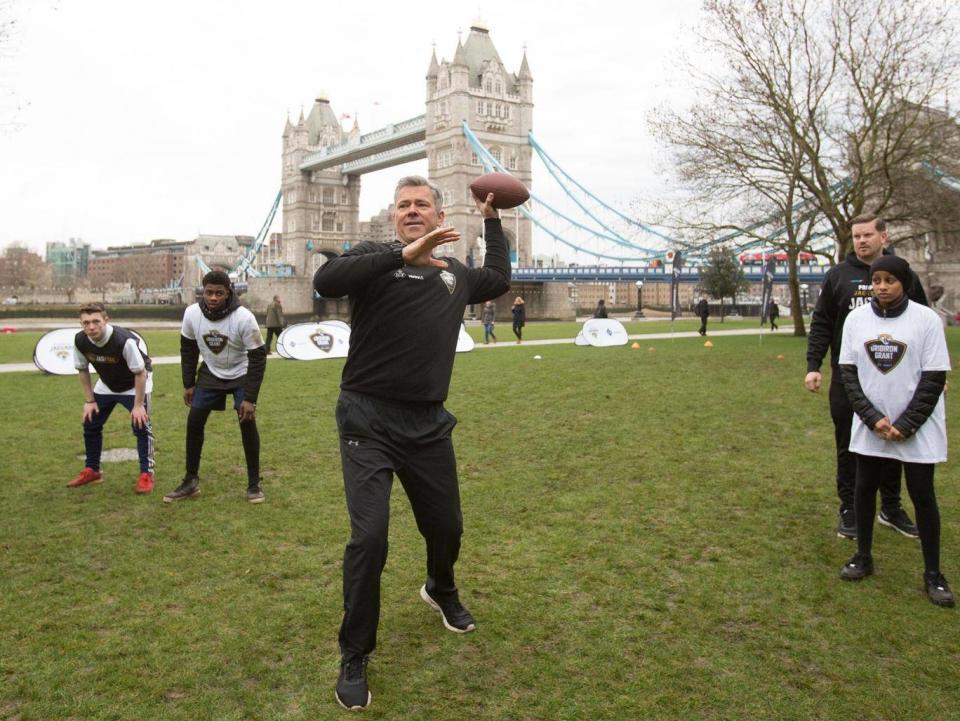 Brunell carries out a Jeg-Tag coaching session in the heart of London (Independent)