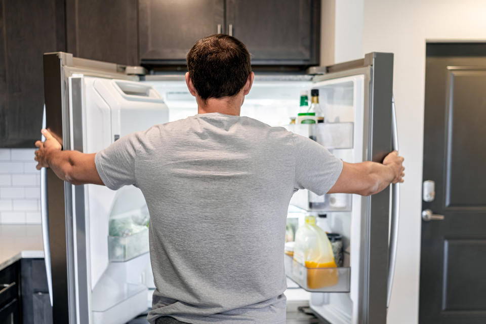 冰箱爆滿怎辦？冰箱收納術幫助食材保鮮、省空間、省荷包（圖／Getty Images）
