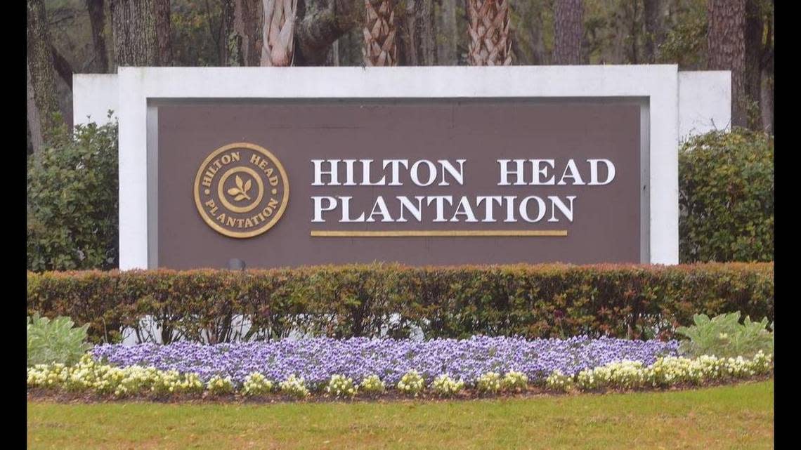 hilton head plantation sign