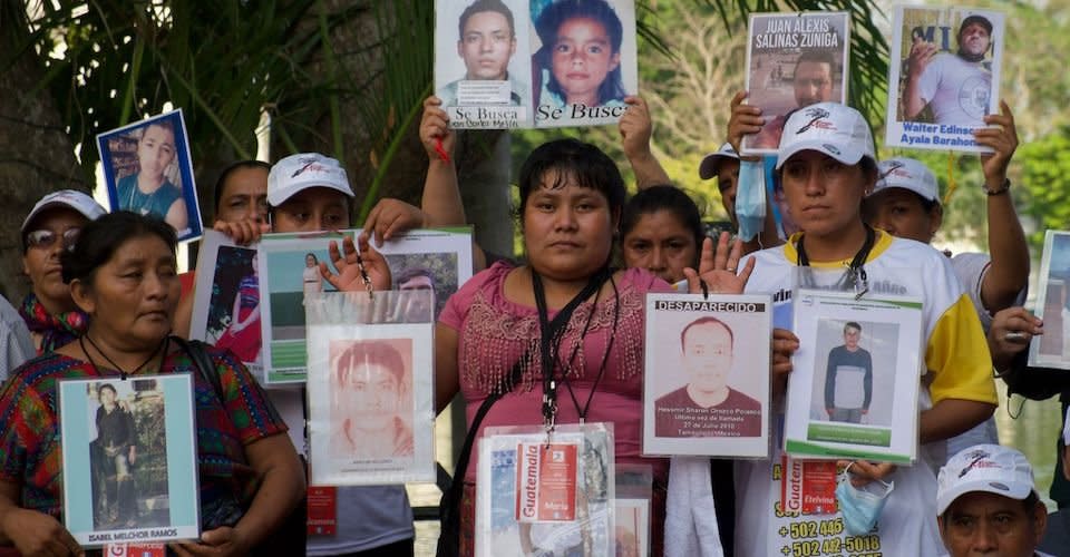 Las madres y familiares que integran la Caravana de Madres de Migrantes Desaparecidos en México fueron recibidas por estudiantes de primer semestre de la carrera de Comunicación en la Universidad Juárez Autónoma de Tabasco.