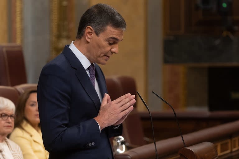 El presidente del Gobierno, Pedro Sánchez, interviene durante una sesión plenaria, en el Congreso de los Diputados, a 22 de mayo de 2024