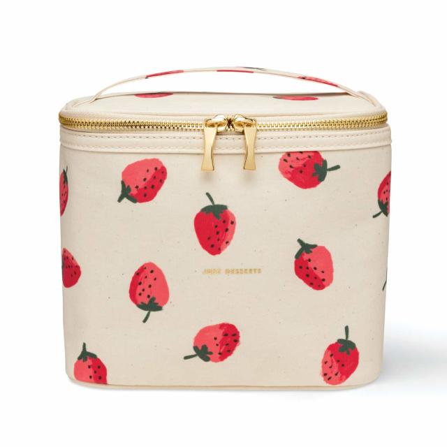 These Lunch Boxes Are So Cute, They Could Double as a Purse