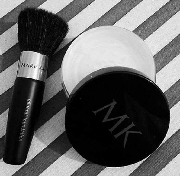 Loose Powder Brush: Weekly