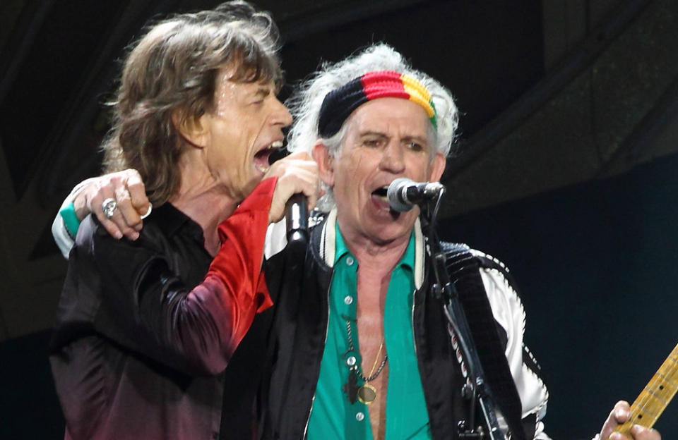 Keith Richards says his feuds with Sir Mick Jagger are the result of them trying to “break the stitches” of their Siamese twins-style bond credit:Bang Showbiz