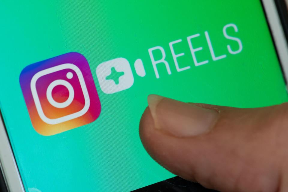 Die neue Instagram-Funktion "Reels" erinnert verdächtig an TikTok (Bild: Lorenzo Di Cola/NurPhoto via Getty Images)