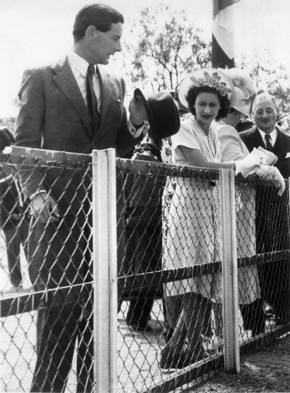 Mandatory Credit: Photo by Shutterstock (174639f) Peter Townsend, Princess Margaret, Queen Elizabeth sight seeing at Kimberley during the Royal visit to South Africa, 1947 BRITISH ROYALTY - OLD PICTURES