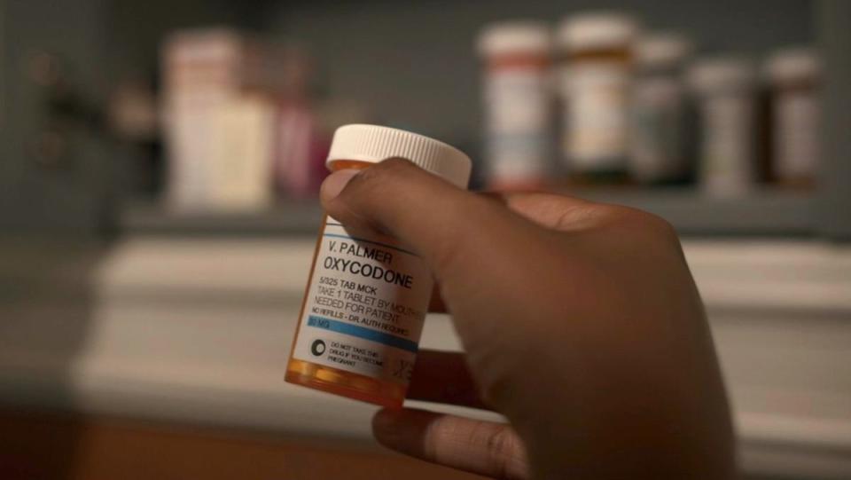 Adult Van's cancer medication in Yellowjackets season two