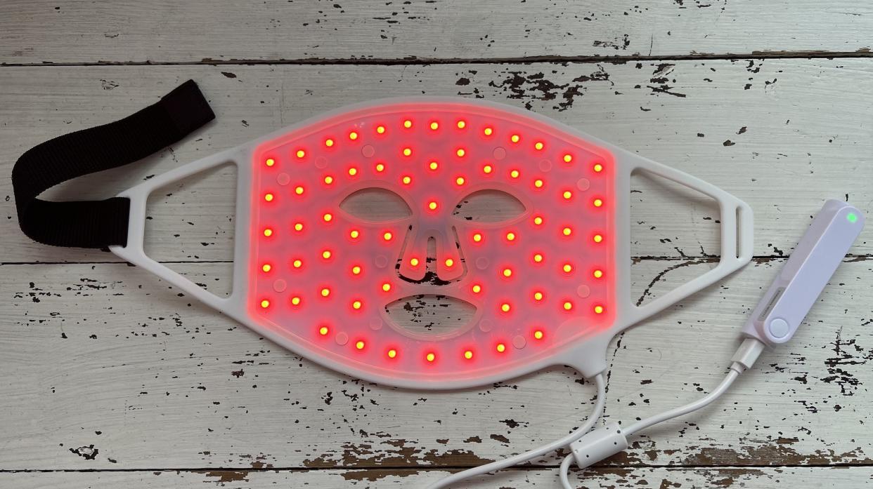  CurrentBody Skin LED Light Therapy Face Mask review. 