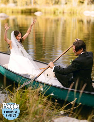 <p><a href="https://carterroseweddings.com/" data-component="link" data-source="inlineLink" data-type="externalLink" data-ordinal="1" rel="nofollow">Carter Rose</a> </p> Dean Unglert and Caelynn Miller-Keyes enjoy a boat ride on their wedding day.