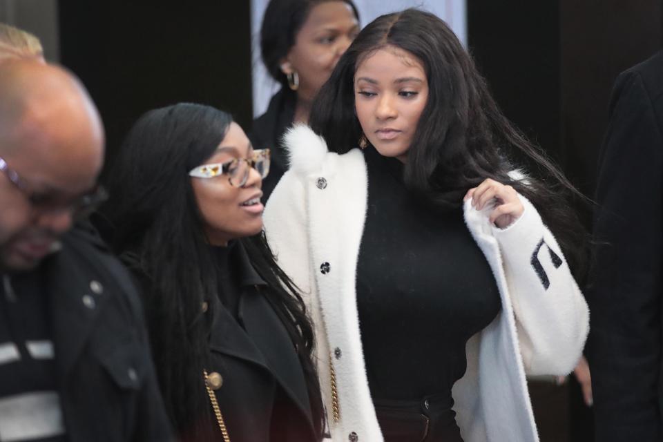 Joycelyn Savage (R) and Azriel Clary arrive for a bond hearing for R&amp;B singer R. Kelly at the Leighton Criminal Court Building on February 23, 2019, in Chicago, Illinois. (Photo: Scott Olson via Getty Images)