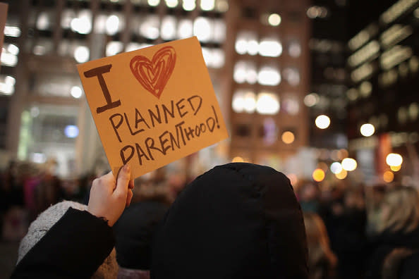 A protest sign that says "i love planned parenthood"