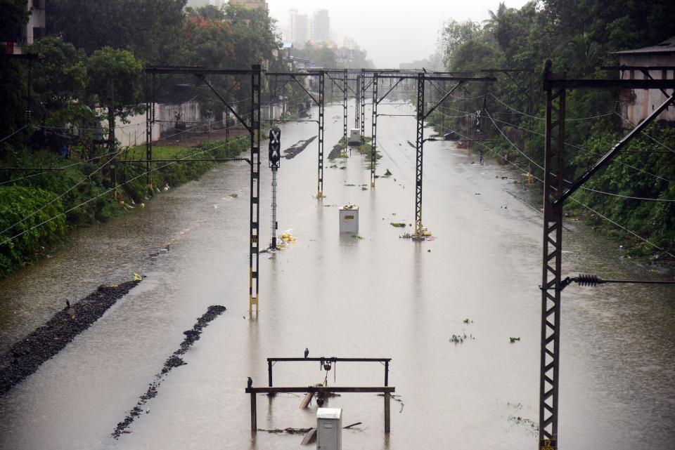 Mumbai rains. Photo courtesy: Yahoo stringer