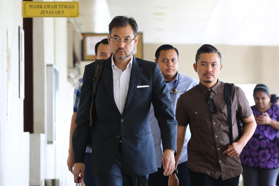 Former 1MDB chief executive officer Datuk Shahrol Azral Ibrahim Halmi arrives at the Kuala Lumpur High Courts Complex October 14, 2019. — Picture by Yusof Mat Isa