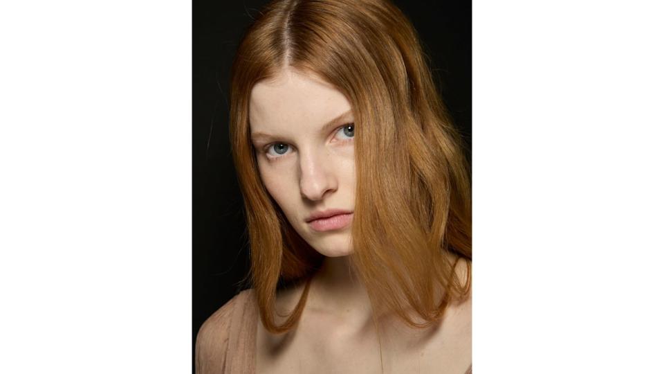 Model with glossy hair 