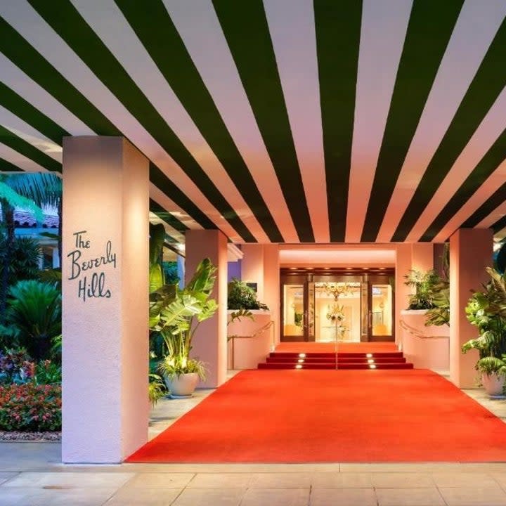 The front of the beverly hills hotel