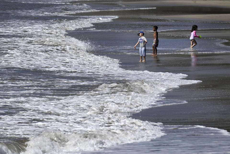 San Pedro , CA - September 26: The latest heat wave kicks up in Southern California and people took to the ocean in San Pedro  on Monday, September 26, 2022. (Photo by Brittany Murray/MediaNews Group/Long Beach Press-Telegram via Getty Images)