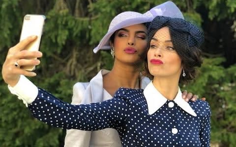 Abigail Spencer takes a selfie with Priyanka Chopra - Credit: Priyanka Chopra/Instagram